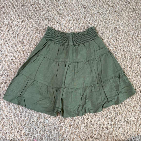 NWT Urban Renewal Urban Outfitters Olive Green Linen Tiered Mini Skirt Women's S - Picture 2 of 8